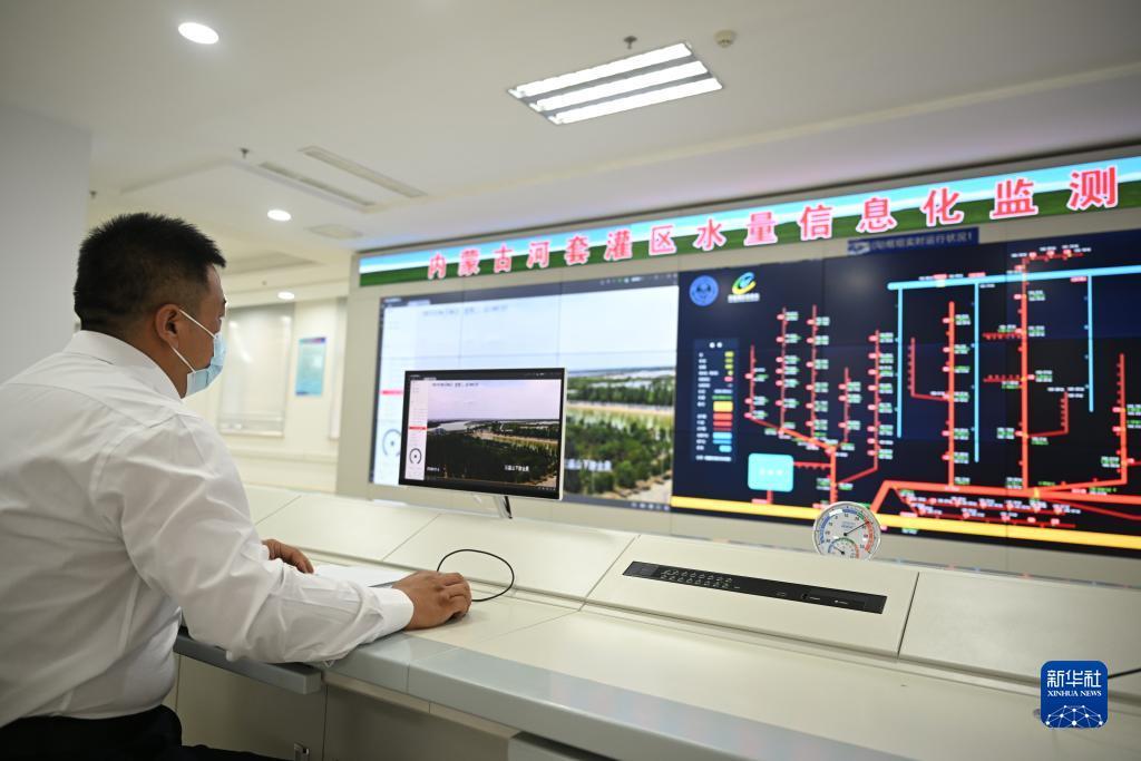 以斗牛游戏赚现金